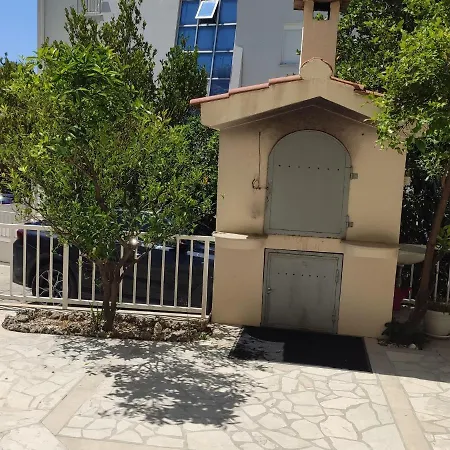 Ivo Appartement Makarska